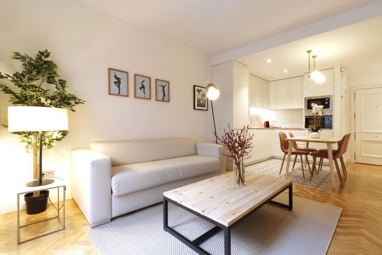 Royal Madrid Apartment Exterior photo